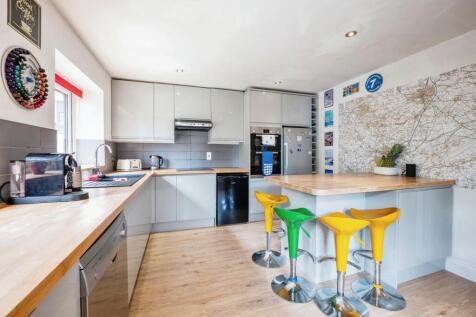 Kitchen Breakfast Room with Island