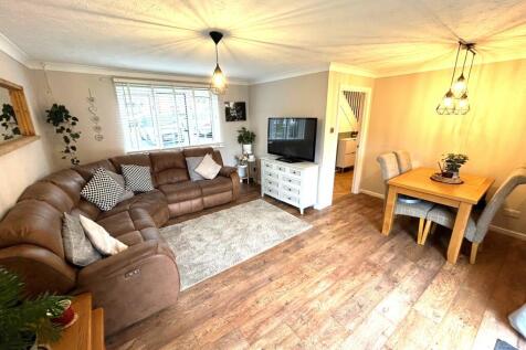 Lounge Dining Room ( image 4 )