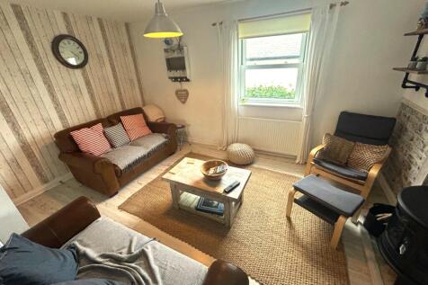 Lounge Dining Room (2)