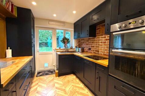 Kitchen to Right