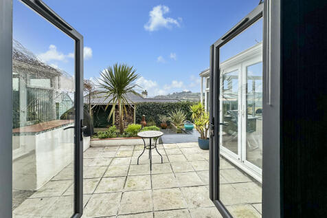 Kitchen to Sun Terrace