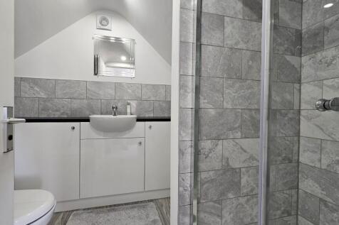 Bedroom 6 En-suite