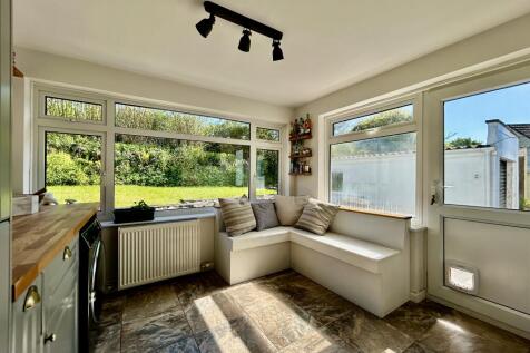 Kitchen:Breakfast Room.