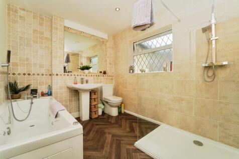 Ground Floor Bathroom