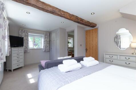 Master Bedroom 2.jpg
