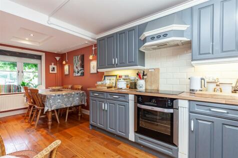 Kitchen - Dining Room 5.jpg