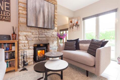 Kitchen - Breakfast Room 2.jpg