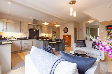 Kitchen - Breakfast Room 6.jpg