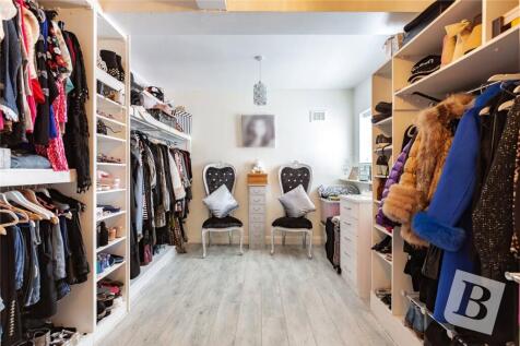 Walk In Wardrobe