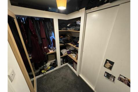 Dressing Room/Bed 5