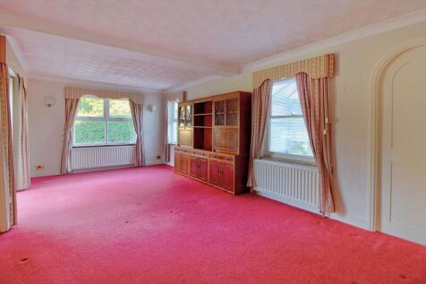 Dining room (with sealed doorway to living room)