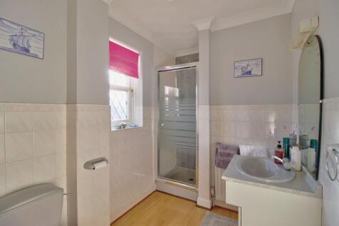 En-suite to Bedroom Two