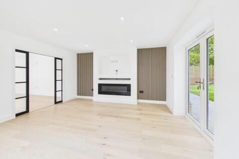 CAM05068G0-PR0057...