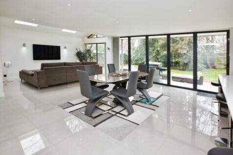 Dining/Family Area