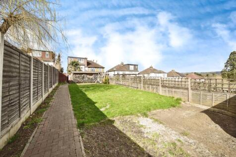Large Private Rear Garden