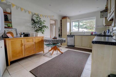 Kitchen-breakfast room