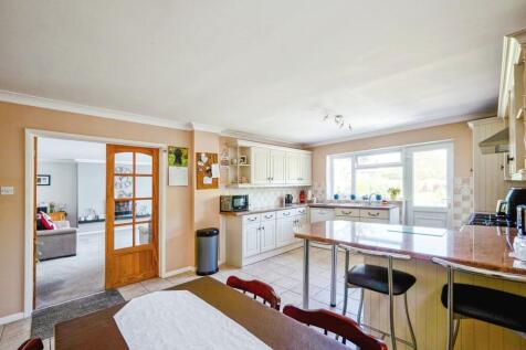 Kitchen-breakfast room