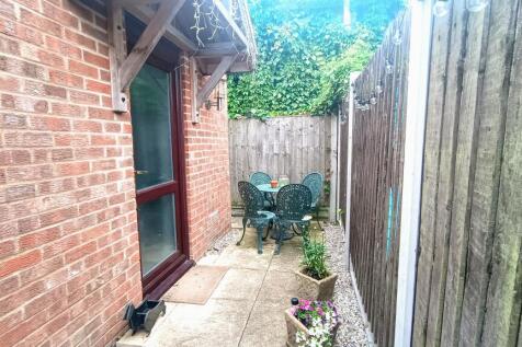 Annexe entrance