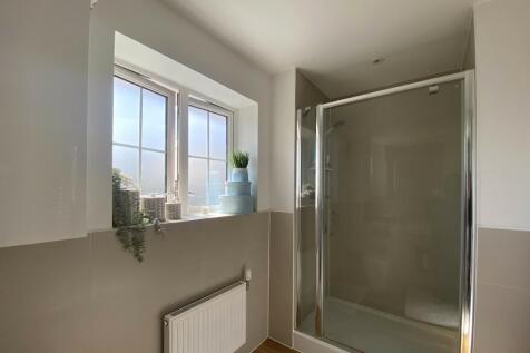 en-suite shower room