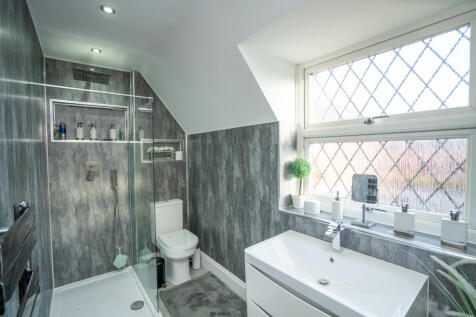 Bedroom One En-suite
