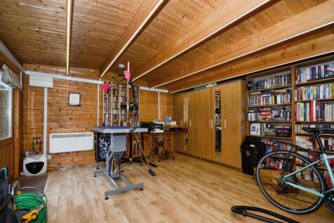 Outbuilding/Office