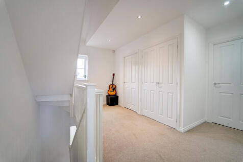 Middle Floor Landing