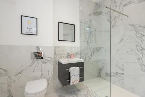 Example En-Suite Shower Room
