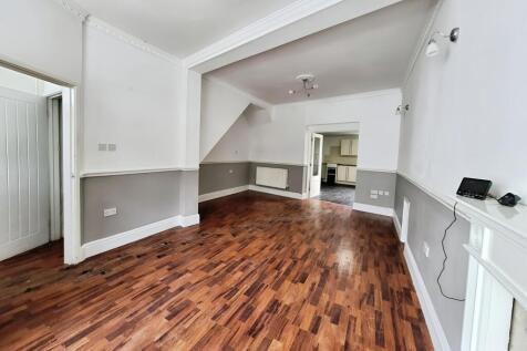 a5f8c486-Living 20 2