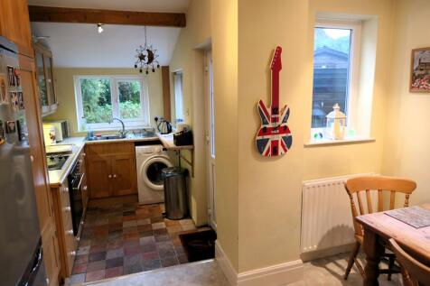 Kitchen diner.JPG