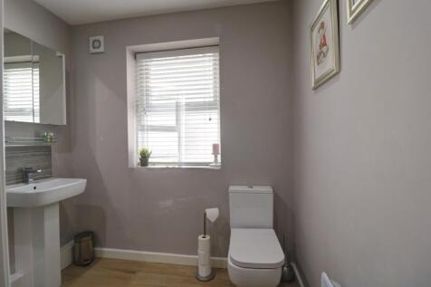 Bathroom 1.2