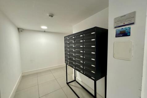 communal entrance/postbox