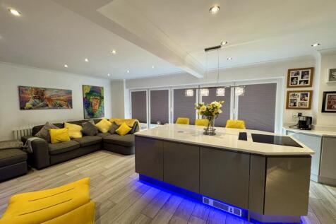 open plan kitchen living