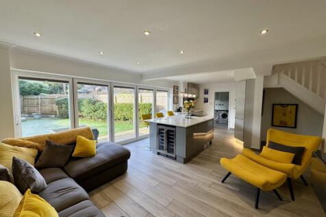 open plan kitchen living