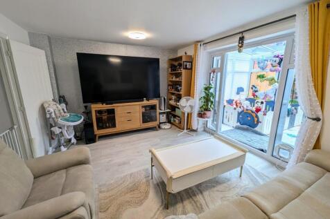 Lounge 1