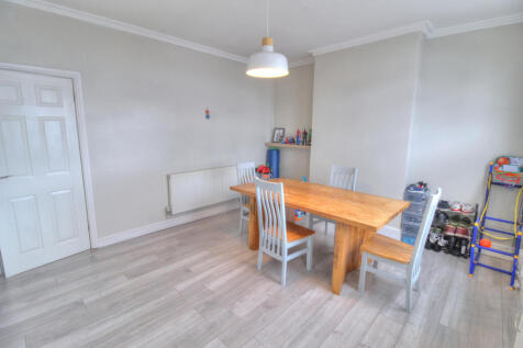 Sitting/Dining Room