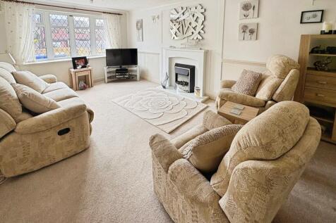 Lounge-Dining Room