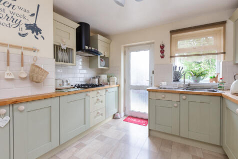 105 LYTHAM ROAD-13