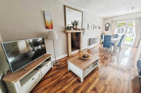 Open plan Living Room/Dining Room/Kitchen