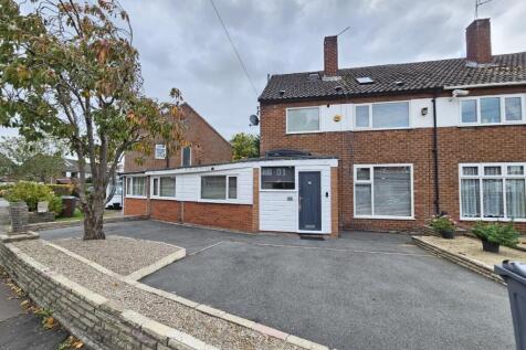 Cherington Close, Manchester, M23