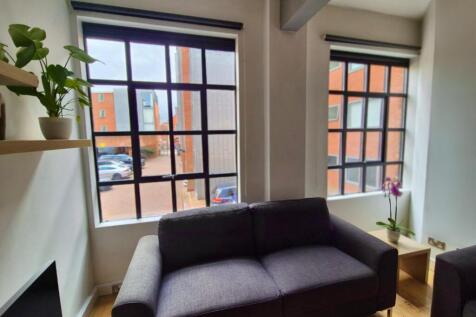 WhatsApp Image 2025-08-01 at 22.15.19 (4)