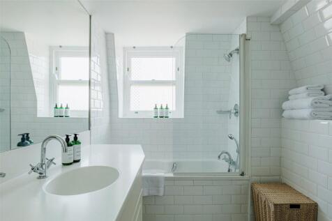 Principal Bathroom