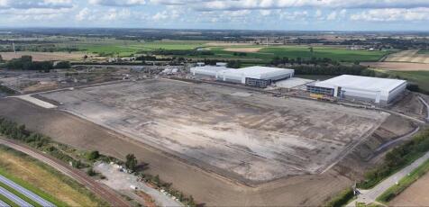 Kestrel Cam 00B12B Hi Res Screenshot.png