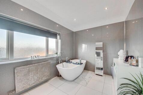 Master Ensuite