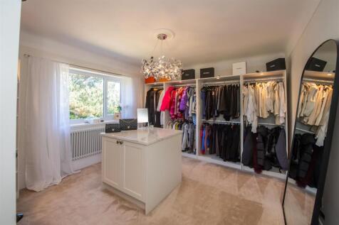 Dressing Room / Bed 2