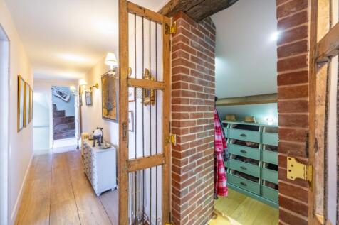 Walk in Wardrobe 