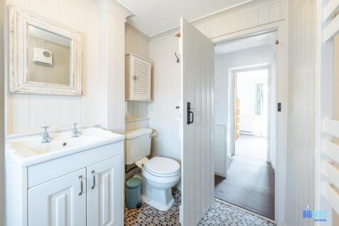 Family Shower Room