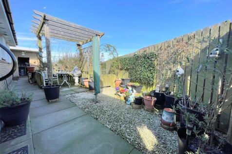 IMG-20250401-WA00...