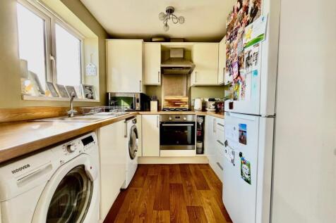 26 Mayflower - Kitchen.jpg