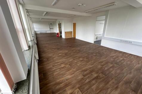 Bldg 3 Open Plan office 2.jpg