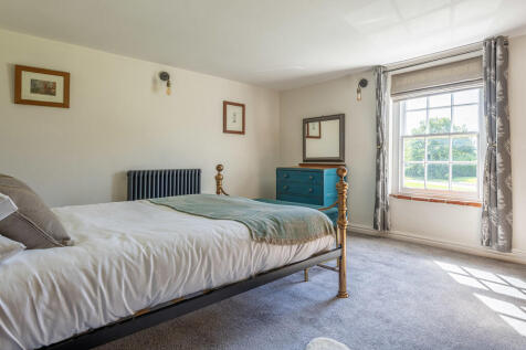 Lapwing Cottage -...